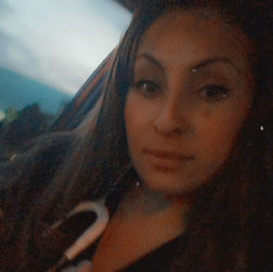 Meet your Posher, Monique